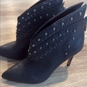 Vince Camuto Black Studded Ankle Booties Pointed Toe Stiletto Heel Size 7.5